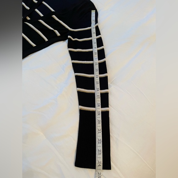 Vintage Y2K Cache Button Down Snap Cardigan in Black, White, and Gold Size M - Picture 11 of 14